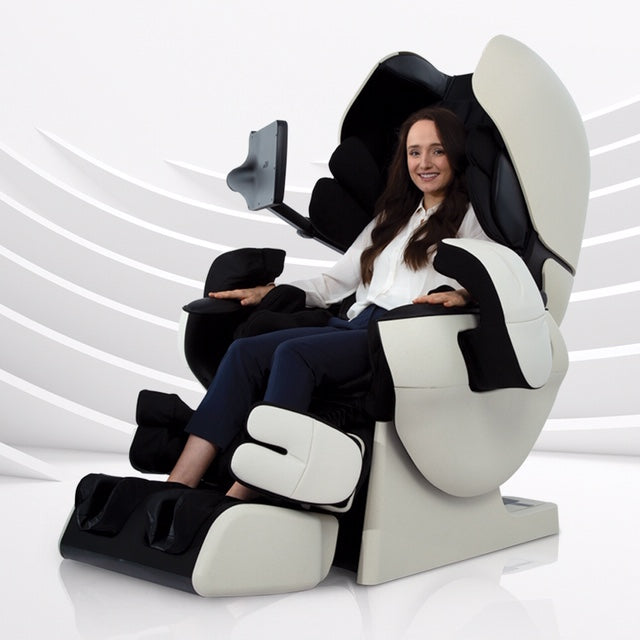 INADA ROBO MASSAGE CHAIR
